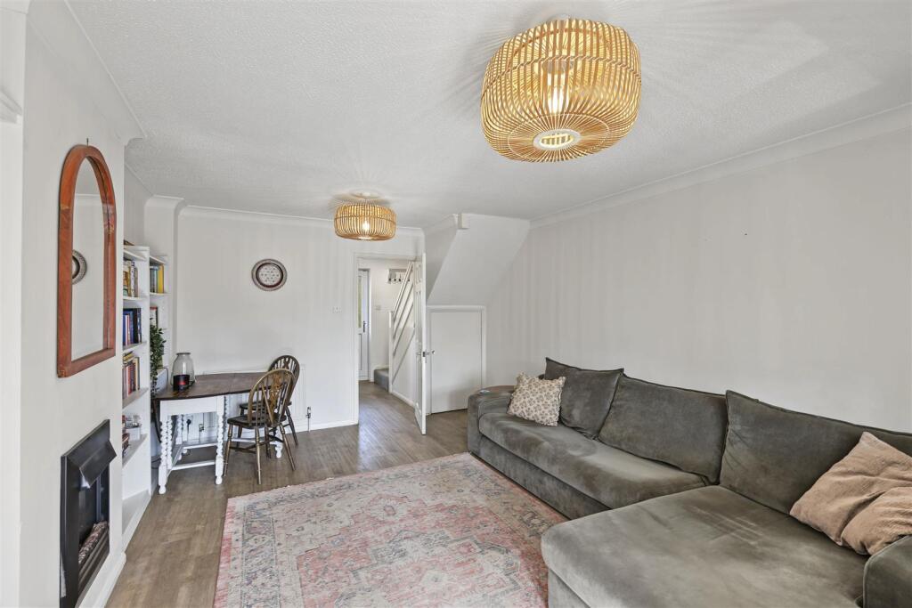 House in East Hertfordshire, Sele Farm, Hertford - View 4