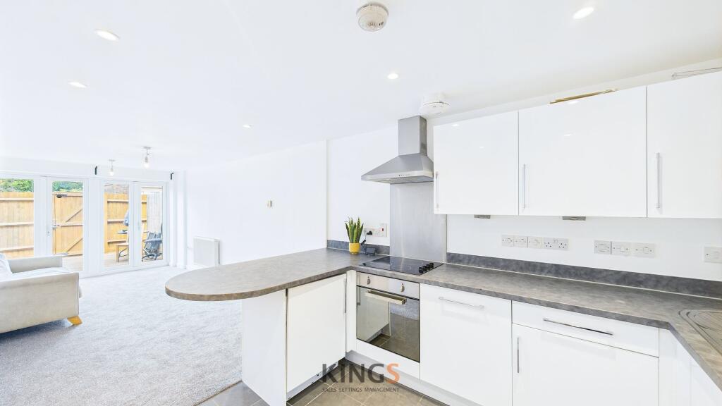 Main image of property: Hatfield Road, St. Albans, AL1