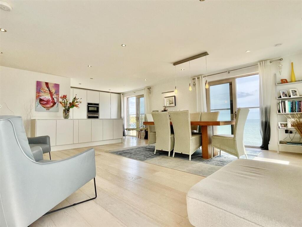 House in Weymouth, Overcombe - View 4