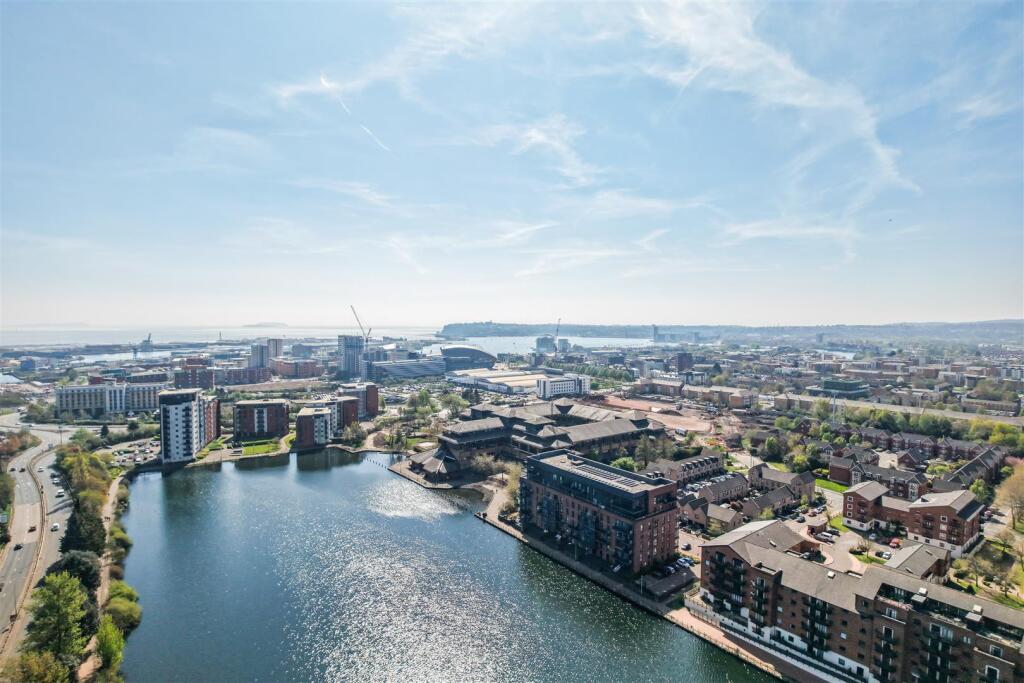 2-bed apartment on Schooner Wharf, Cardiff Bay, Cardiff, £240,000