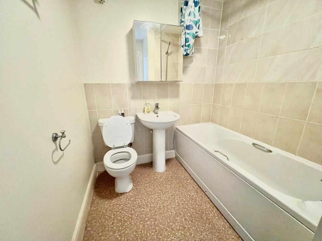 4 bedroom town house for rent