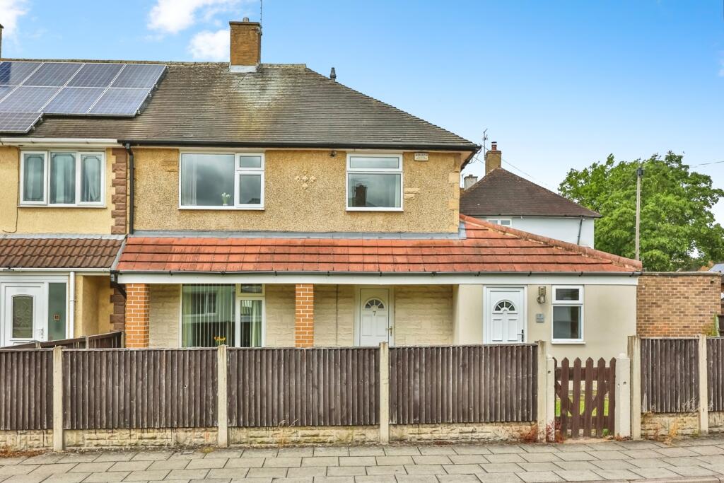 Main image of property: Woodsford Grove, Clifton, Nottingham, NG11