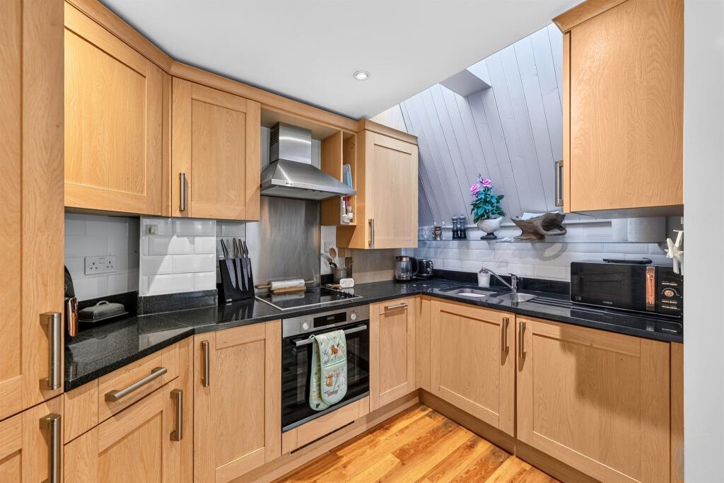 Apartment in London - View 3