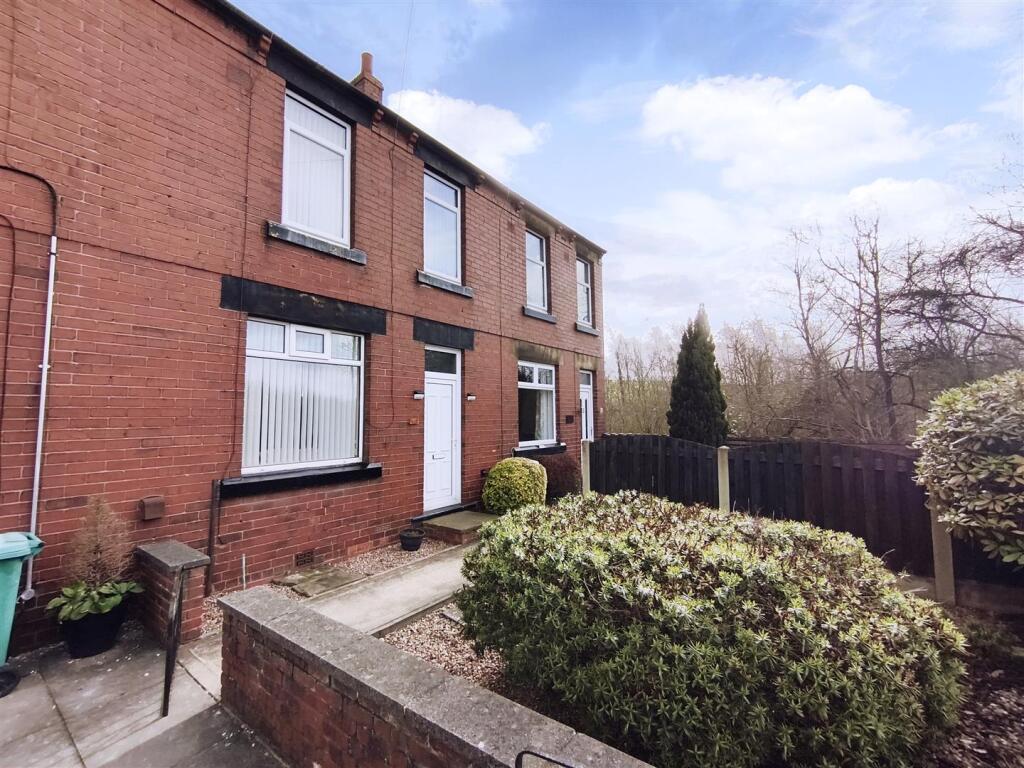 Main image of property: Spark Lane, Mapplewell, Barnsley, S75 6AF