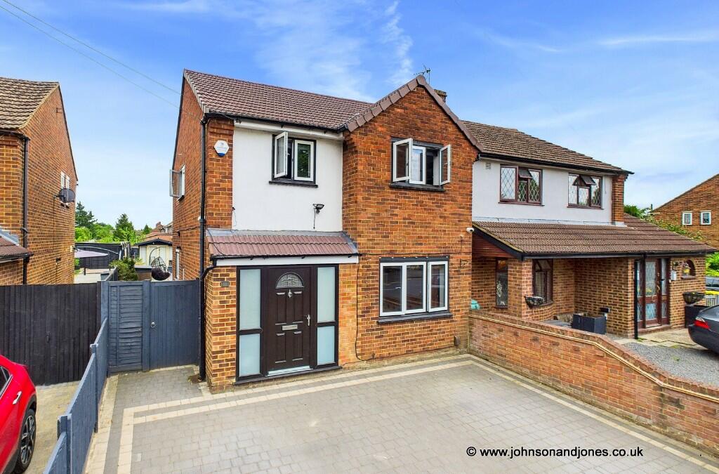 Main image of property: Free Prae Road, Chertsey, Surrey, KT16