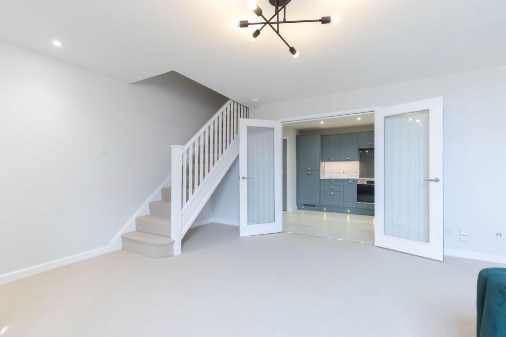 Apartment in Cheltenham, Lower High Street, St Paul’s - View 5