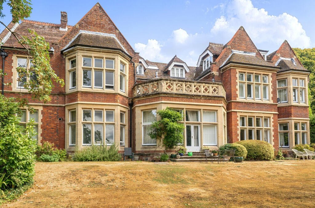Oakwood Close, Otterbourne, Winchester, Hampshire, SO21