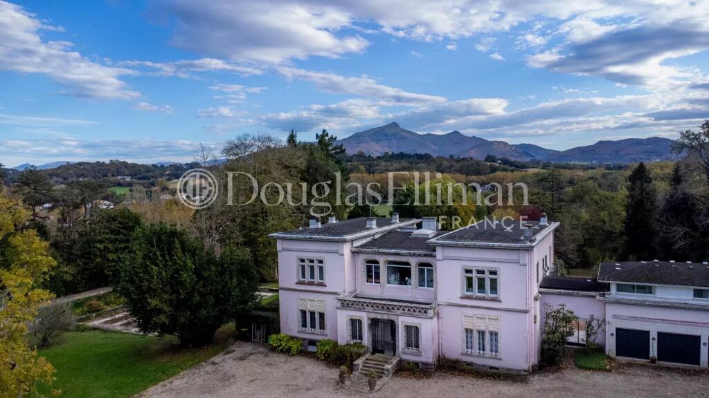 Main image of property: Aquitaine, Pyrénées-Atlantiques, Urrugne