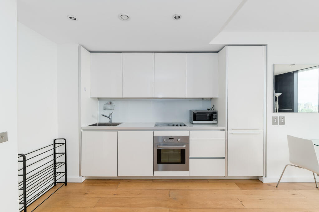 Apartment in London - View 5