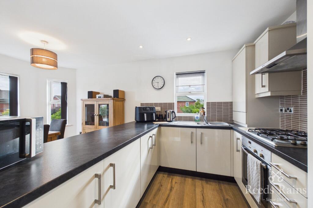 Apartment in Preston, Walton Park, Lostock Hall - View 4