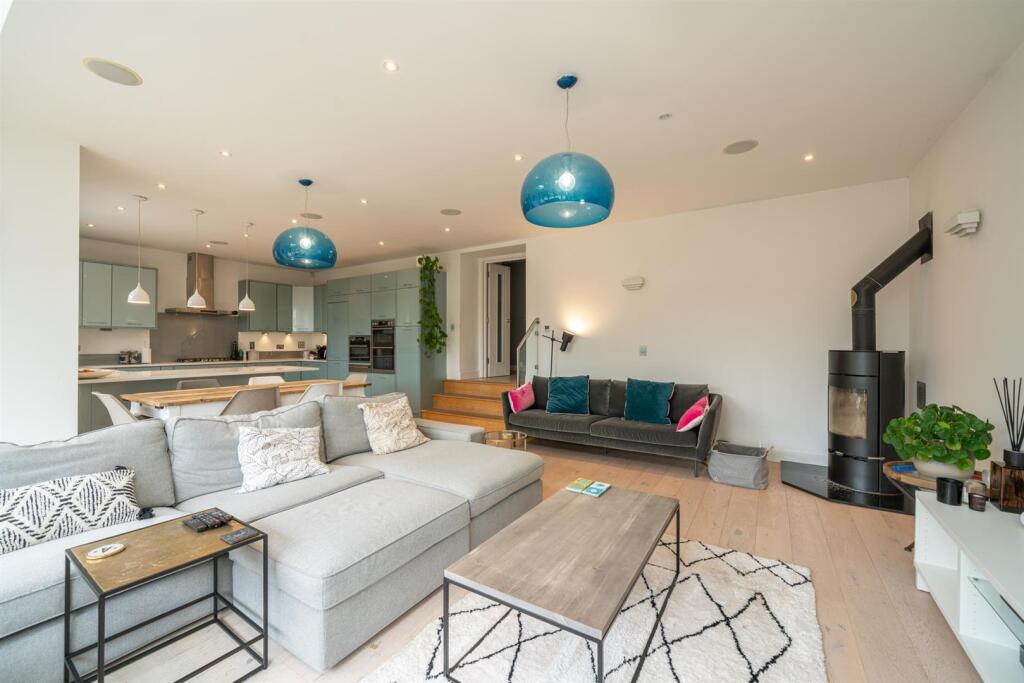 House in St Albans, King Harry Park, St Stephens - More