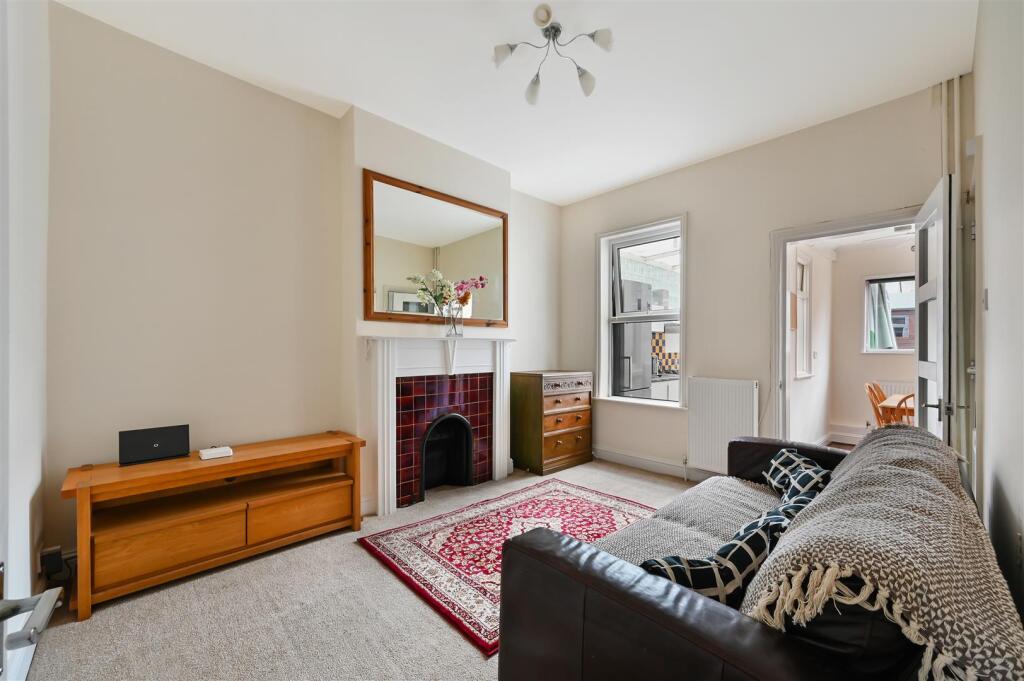 House in London - View 4