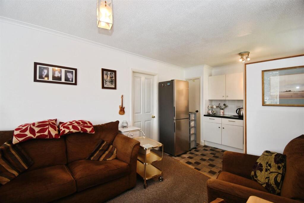 Apartment in Anlaby Common, Anlaby with Anlaby Common - View 4