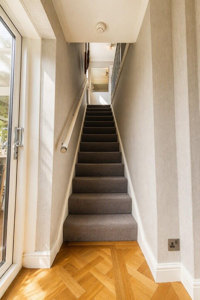 House in Bradford, Clayton - View 6