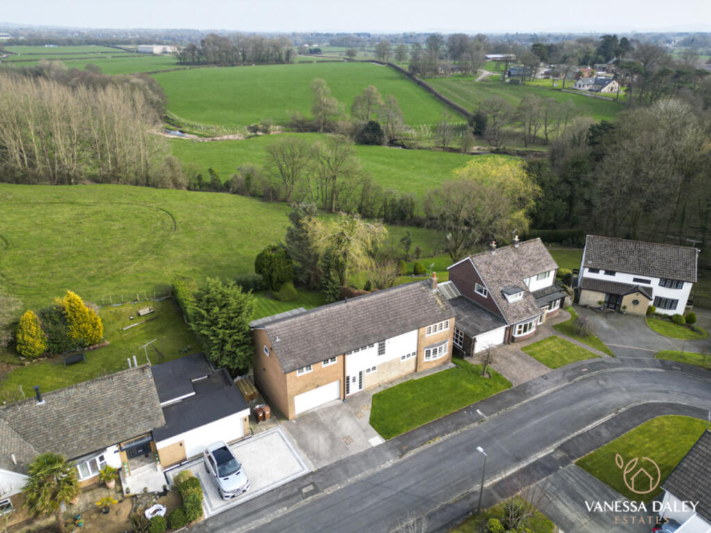 Woodlands Crescent, Preston, PR3 5 photo 4