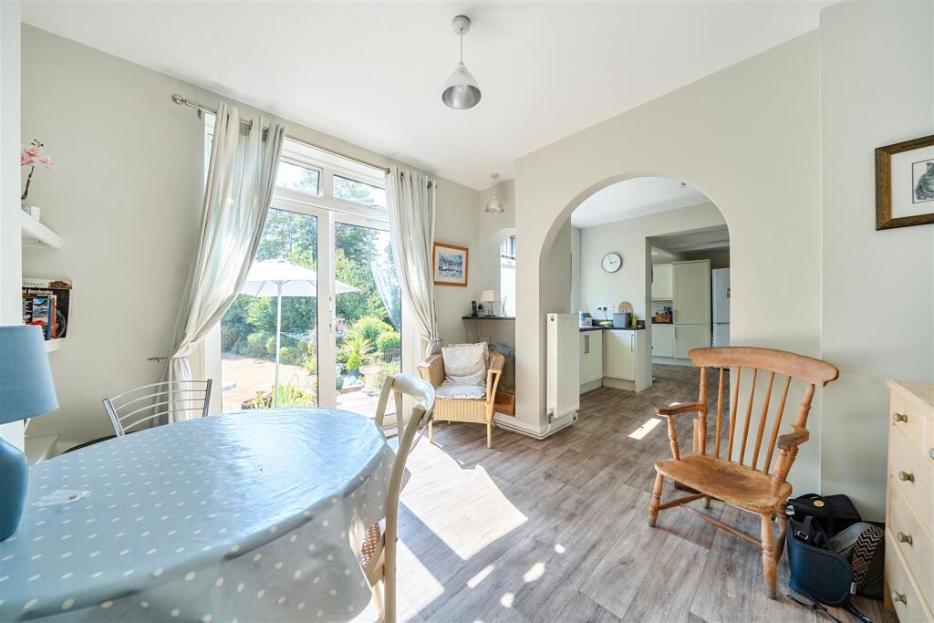 House in Bromley - More