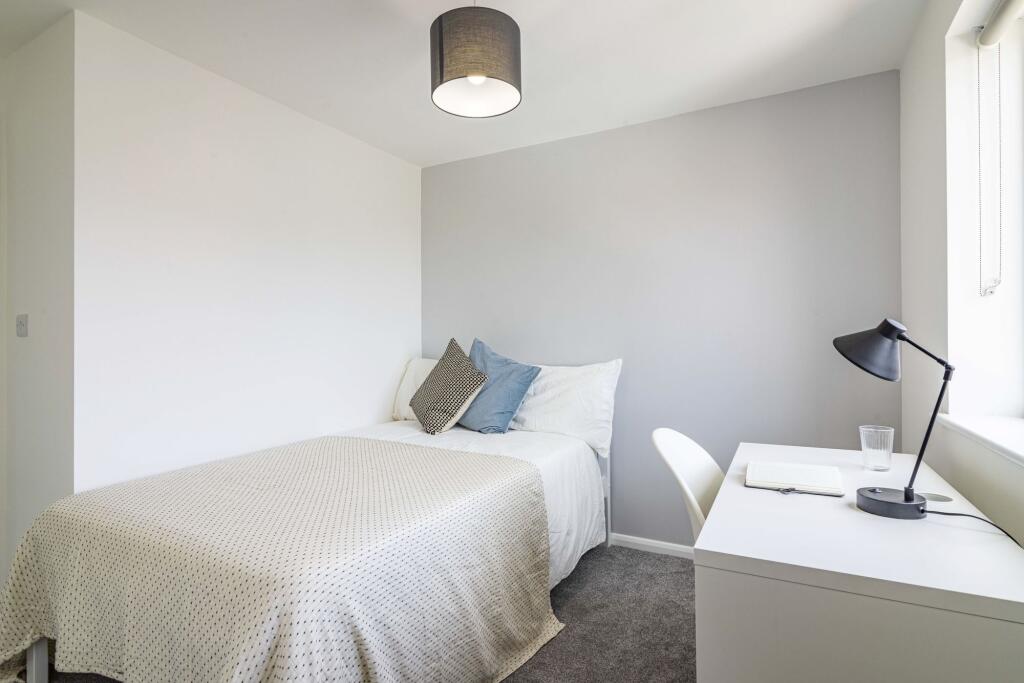 House in Nottingham - View 2