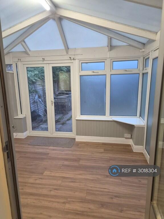 House in Stevenage, Pin Green - View 5