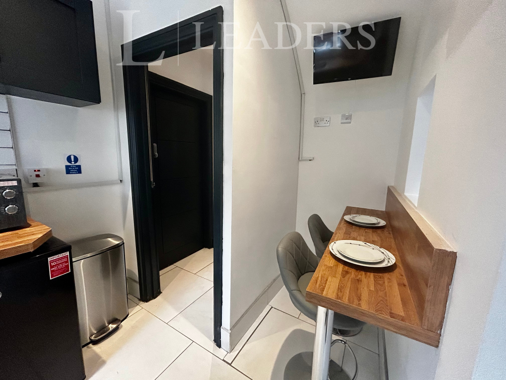 Additional image 14 of Links Road, B68