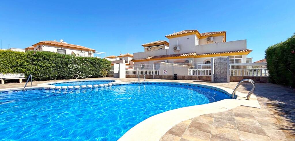 Main image of property: Valencia, Alicante, Playa Flamenca