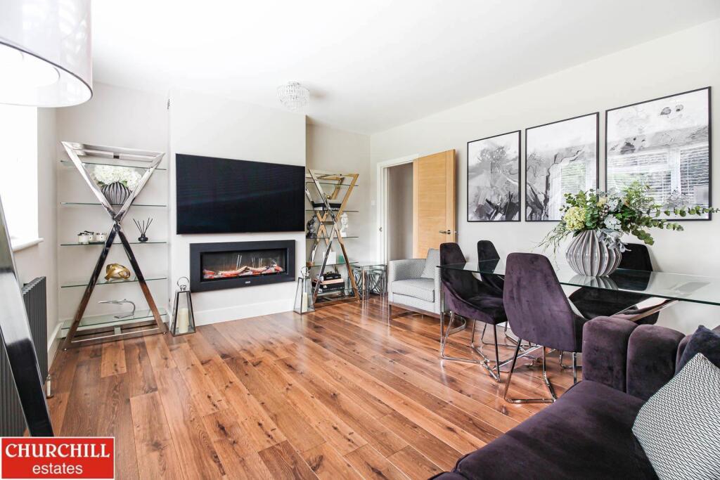 Main image of property: Dalefield, Roebuck Lane