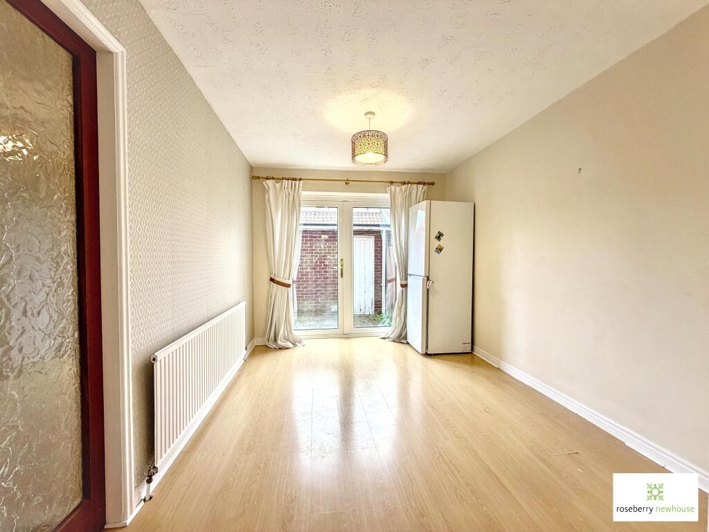 West End Gardens, Yarm, Stockton-on-tees photo 4