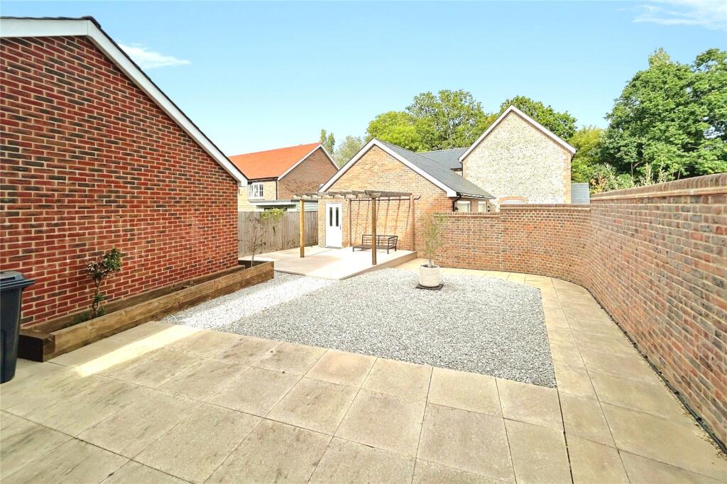 House in Hart, Hook - View 3