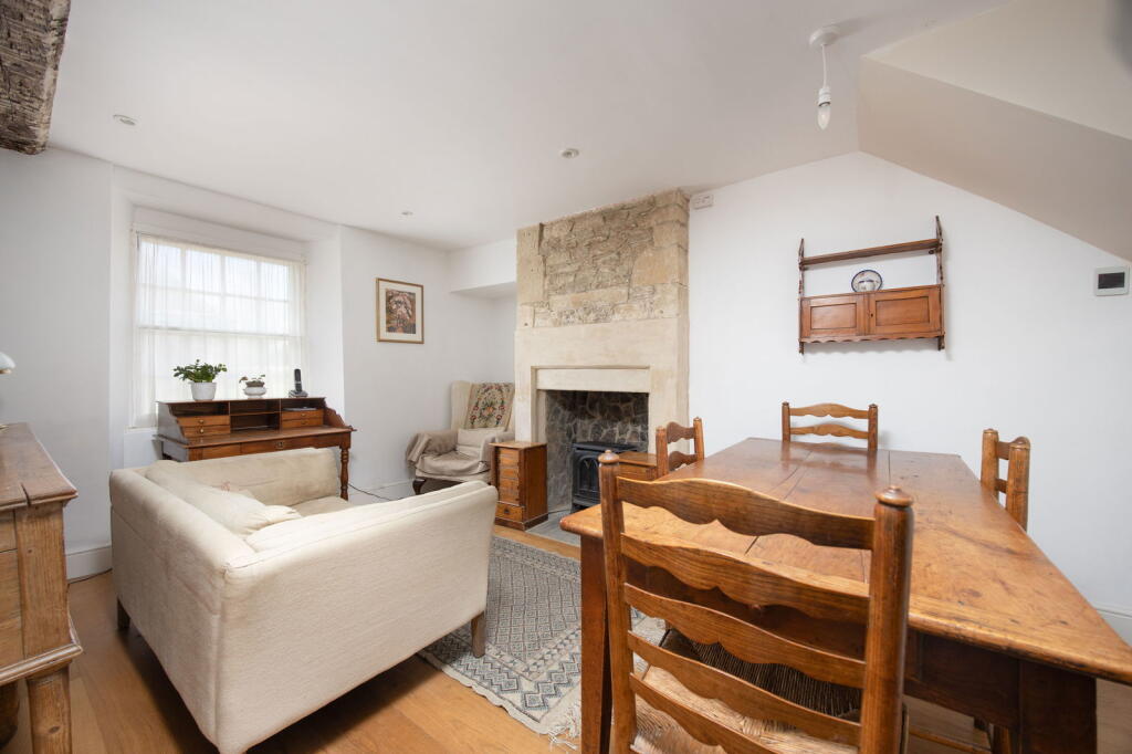 Pickwick, Corsham, SN13 0HZ photo 2