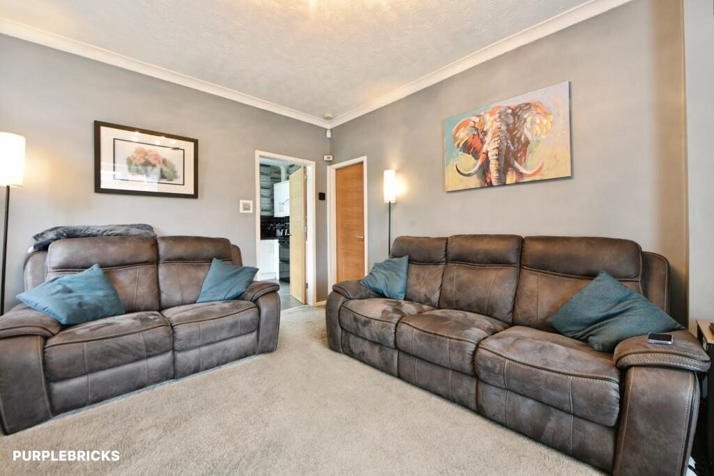House in Oldham, Greater Manchester - More