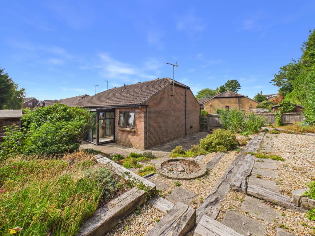 House in Redhill - View 3