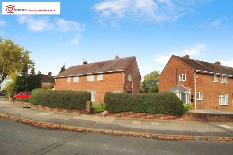 3-bed semi-detached on Stanley Road, Darlaston, £160,000