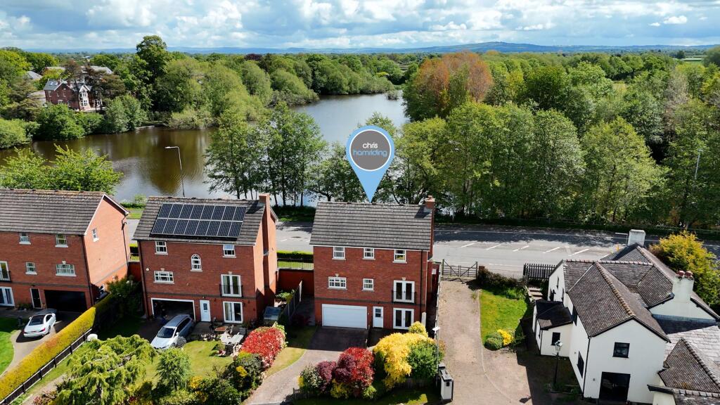 House in Sandbach, Haslington - View 4