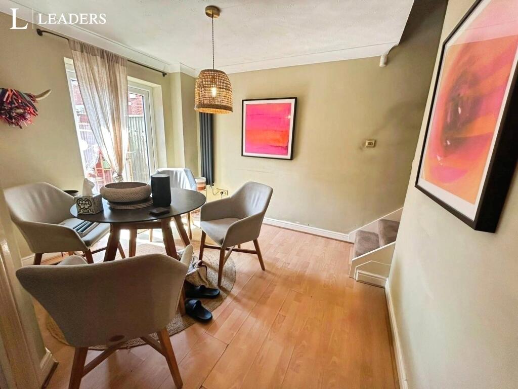 House in Worcester - View 2