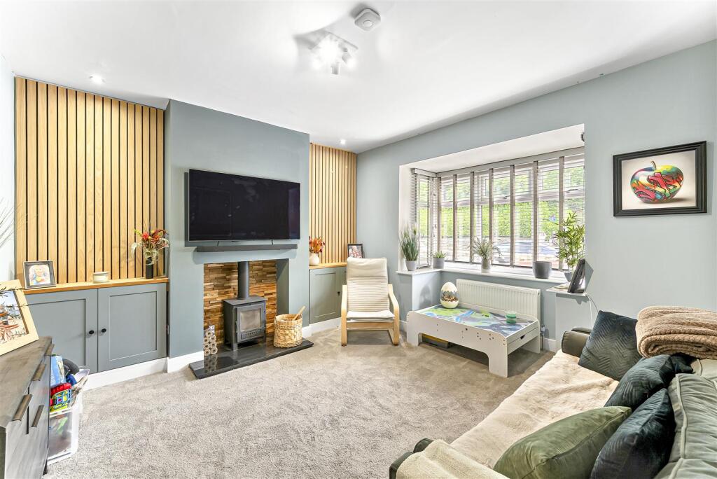 Leeds Road, Rawdon - View 3