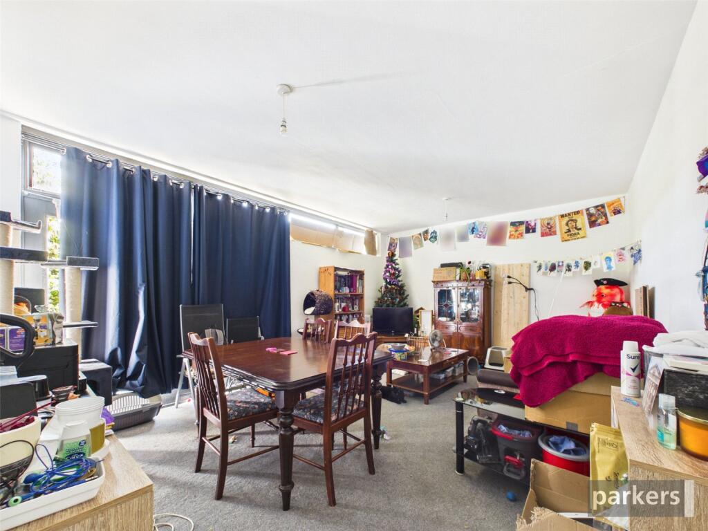 Apartment in Reading - View 5
