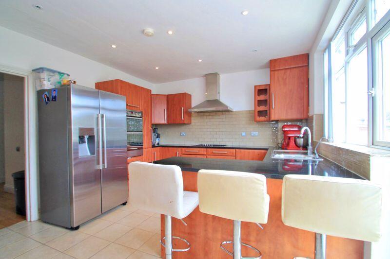 House in London - View 5