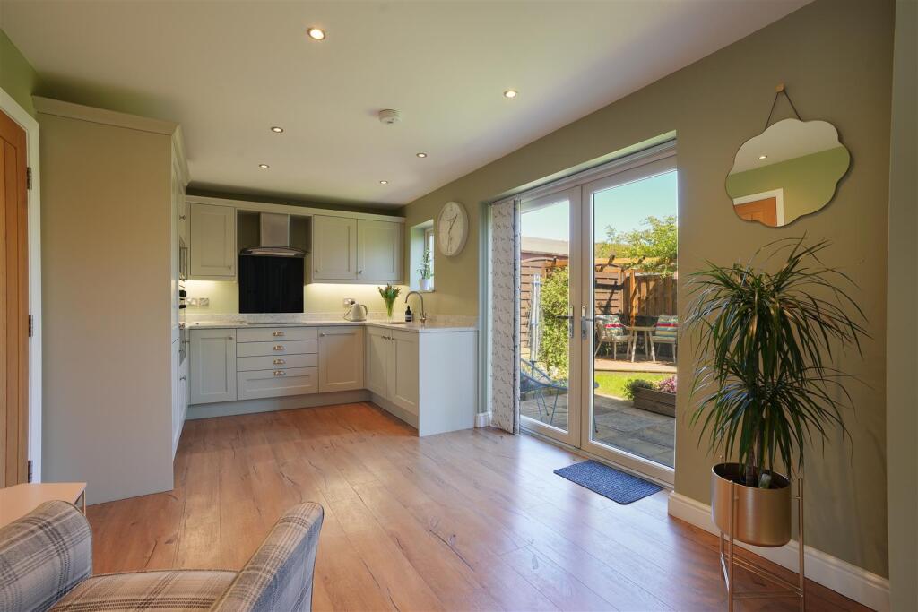 House in Sheffield, Hill Side, Penistone - View 2