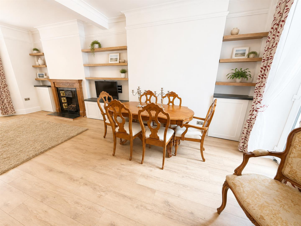 Wyndham Crescent, Aberaman - View 5