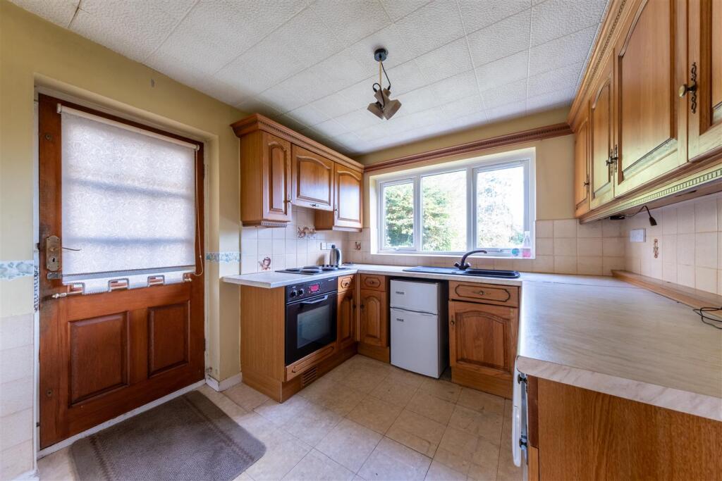 Orchard Drive, Little Leigh, Northwich photo 2