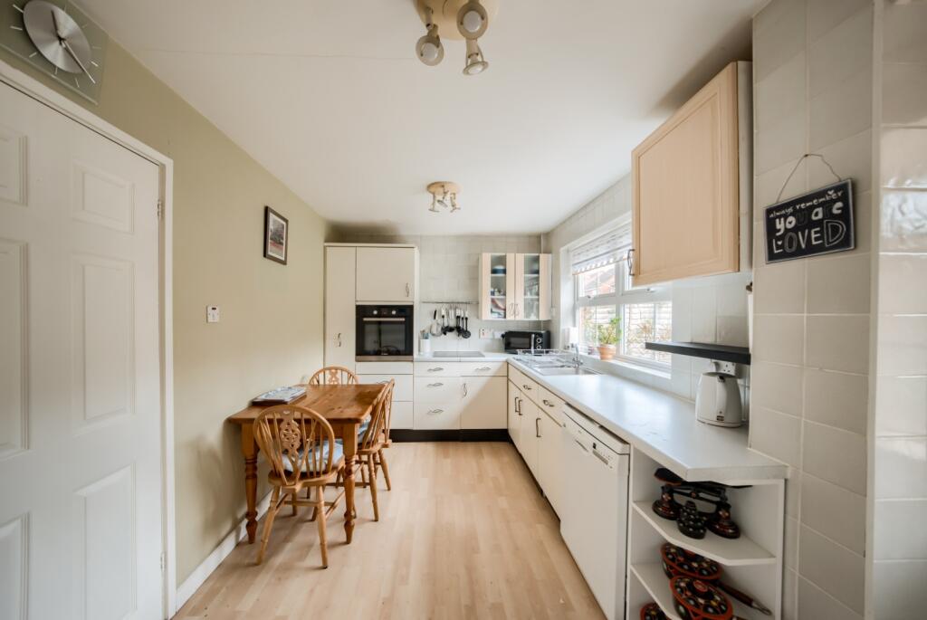 House in Stratford-on-Avon, Wellesbourne CP - View 2