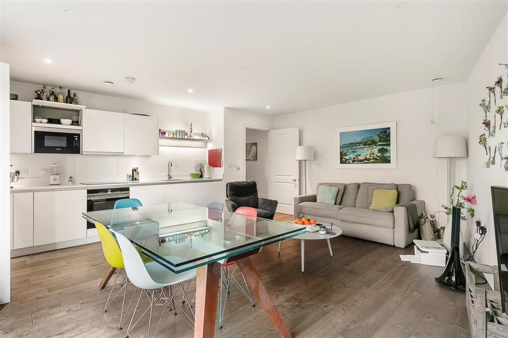 Apartment in London - View 3