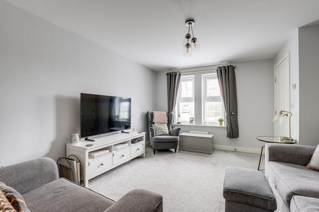 Ashington Drive, Arnold, NG5 photo 2