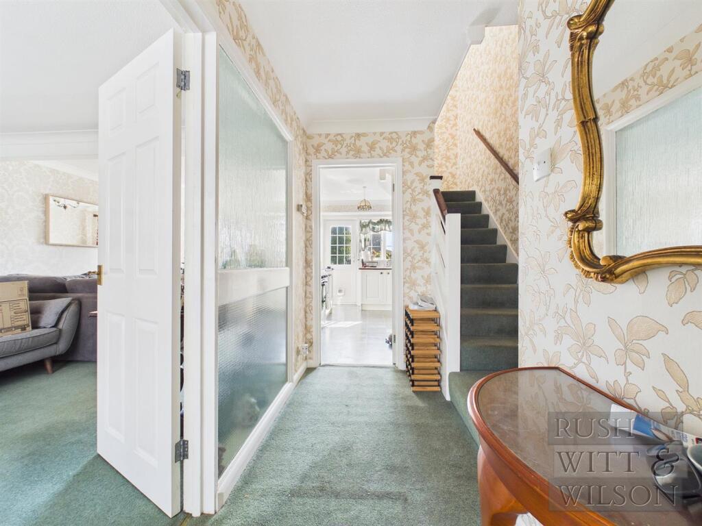 House in Tonbridge - More