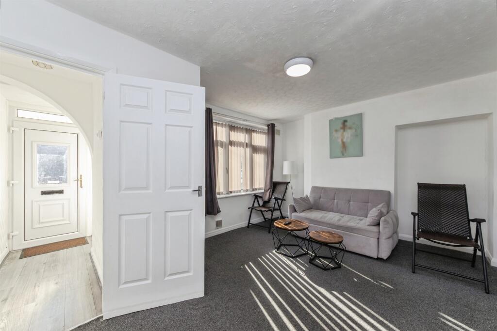 House in Birmingham, Hall Green - View 4
