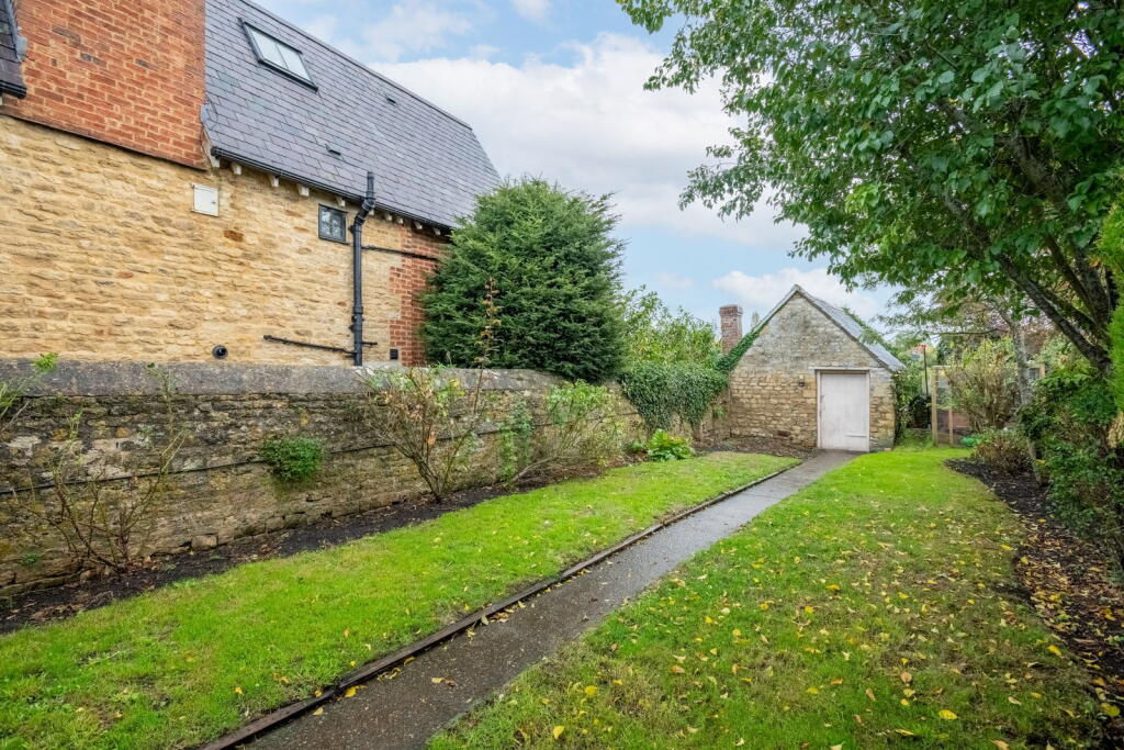 Queen Street, Geddington NN14 photo 3