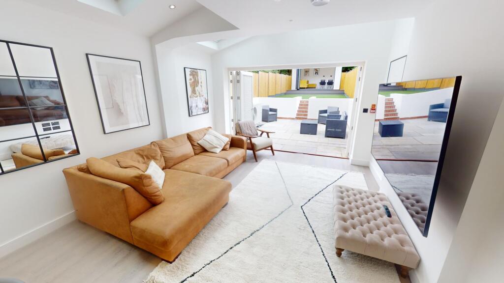 Main image of property: Dawlish Road, Birmingham