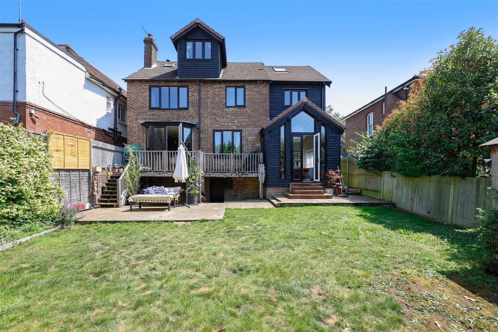House in Reigate and Banstead, Surrey - View 4