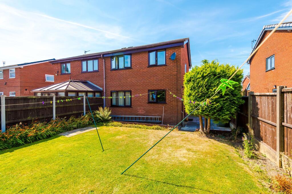 House in Wigan, Abram - View 4