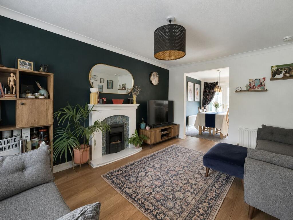House in Glasgow, Leverndale, Crookston Road - View 2