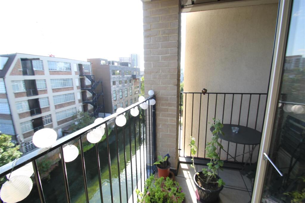 Apartment in London, De Beauvoir Town, Haggerston - View 5